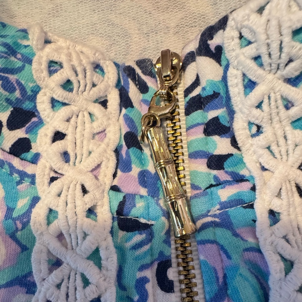 EUC LILLY PULITZER Janie Popover Light Aqua Spritz, Lace Trim; Looks New! - Picture 7 of 8